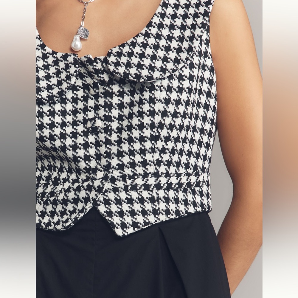 Maeve Sleeveless Collared Twofer Romper - Picture 2 of 3